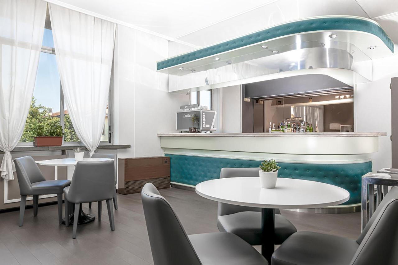 Hotel Poli Castelnovo di Sotto Экстерьер фото